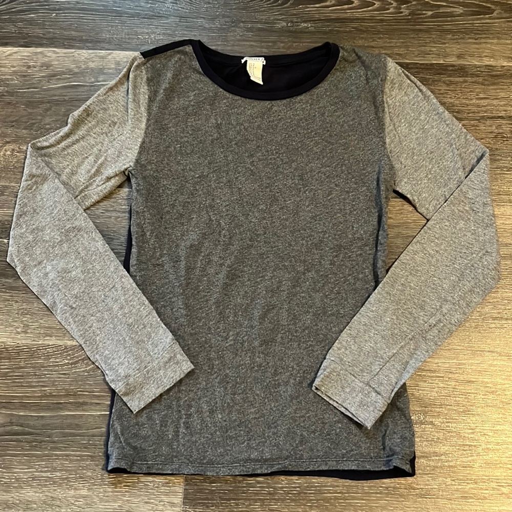 🏵️2/$14🏵️ Forever 21 top.